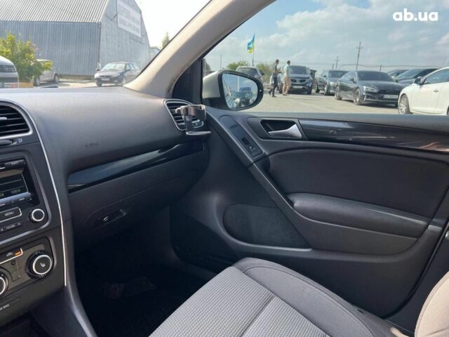 Серый Фольксваген Гольф, объемом двигателя 1.2 л и пробегом 237 тыс. км за 7190 $, фото 26 на Automoto.ua