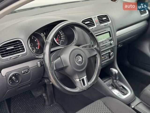 Серый Фольксваген Гольф, объемом двигателя 1.39 л и пробегом 205 тыс. км за 8600 $, фото 4 на Automoto.ua