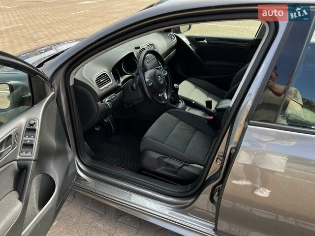 Серый Фольксваген Гольф, объемом двигателя 1.39 л и пробегом 271 тыс. км за 9500 $, фото 20 на Automoto.ua