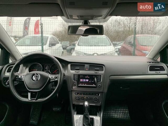 Серый Фольксваген Гольф, объемом двигателя 2 л и пробегом 273 тыс. км за 13499 $, фото 61 на Automoto.ua