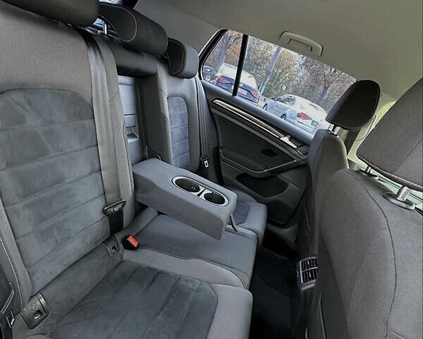 Серый Фольксваген Гольф, объемом двигателя 1.97 л и пробегом 317 тыс. км за 11500 $, фото 5 на Automoto.ua