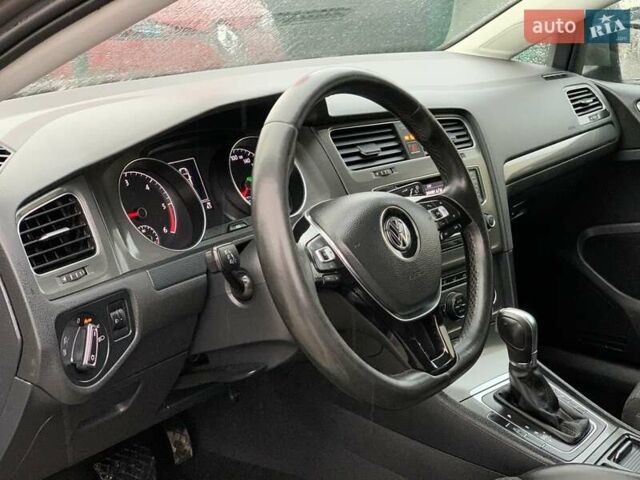 Серый Фольксваген Гольф, объемом двигателя 2 л и пробегом 273 тыс. км за 13499 $, фото 23 на Automoto.ua