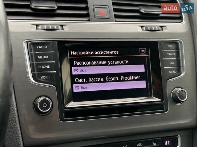 Серый Фольксваген Гольф, объемом двигателя 2 л и пробегом 273 тыс. км за 13499 $, фото 57 на Automoto.ua