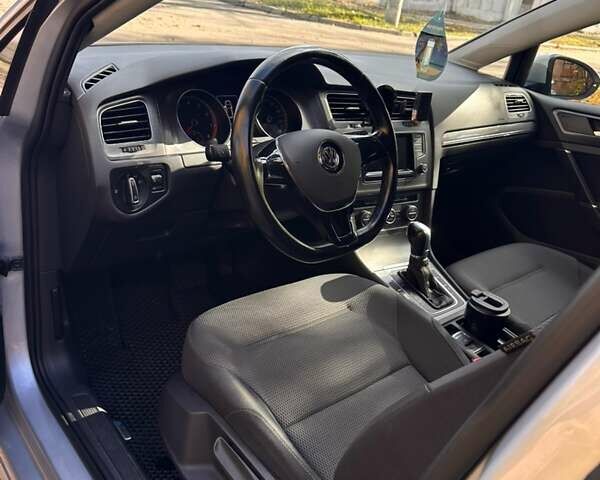 Сірий Фольксваген Гольф, об'ємом двигуна 1.2 л та пробігом 178 тис. км за 11000 $, фото 6 на Automoto.ua