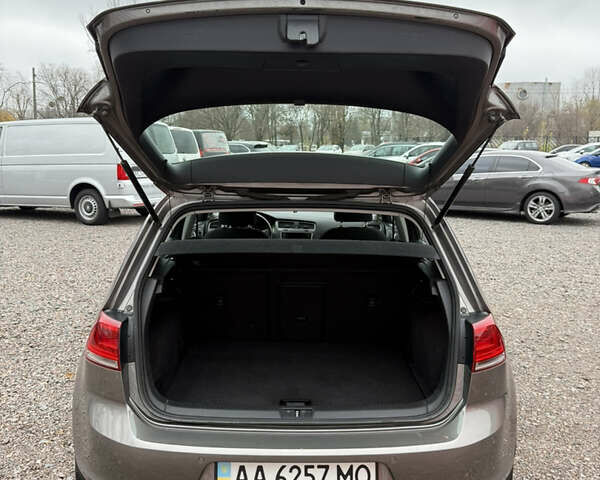 Серый Фольксваген Гольф, объемом двигателя 1.97 л и пробегом 280 тыс. км за 11900 $, фото 13 на Automoto.ua