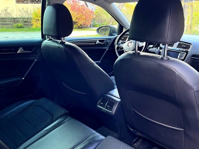 Серый Фольксваген Гольф, объемом двигателя 2 л и пробегом 316 тыс. км за 9500 $, фото 7 на Automoto.ua