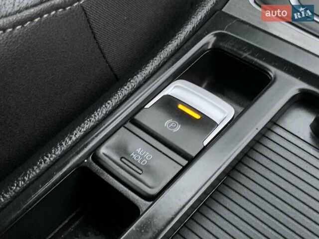 Серый Фольксваген Гольф, объемом двигателя 2 л и пробегом 273 тыс. км за 13499 $, фото 35 на Automoto.ua