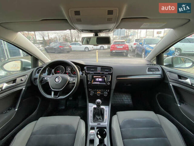 Серый Фольксваген Гольф, объемом двигателя 1.6 л и пробегом 212 тыс. км за 8999 $, фото 10 на Automoto.ua