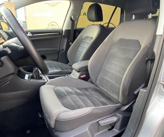 Серый Фольксваген Гольф, объемом двигателя 1.6 л и пробегом 212 тыс. км за 8999 $, фото 21 на Automoto.ua