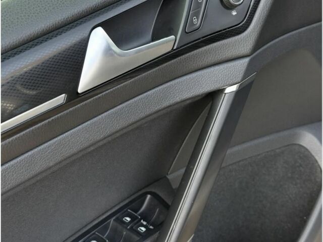 Серый Фольксваген Гольф, объемом двигателя 2 л и пробегом 317 тыс. км за 11500 $, фото 6 на Automoto.ua