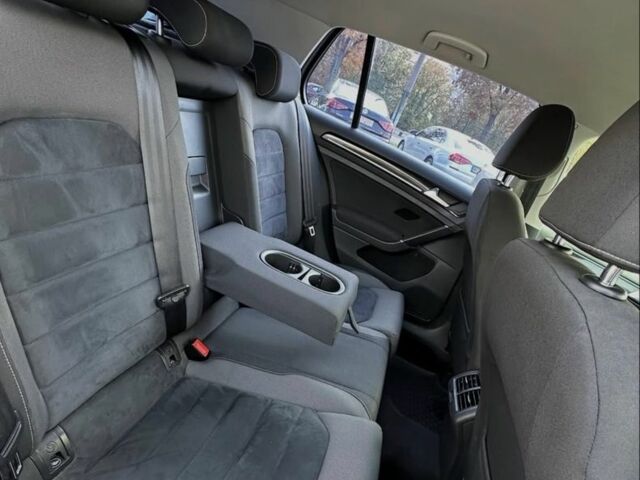 Серый Фольксваген Гольф, объемом двигателя 2 л и пробегом 317 тыс. км за 11500 $, фото 5 на Automoto.ua