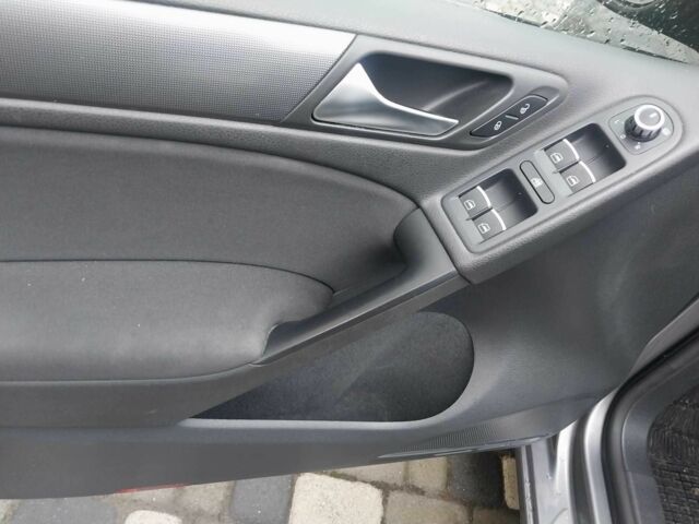 Серый Фольксваген Гольф, объемом двигателя 1.4 л и пробегом 188 тыс. км за 8200 $, фото 10 на Automoto.ua