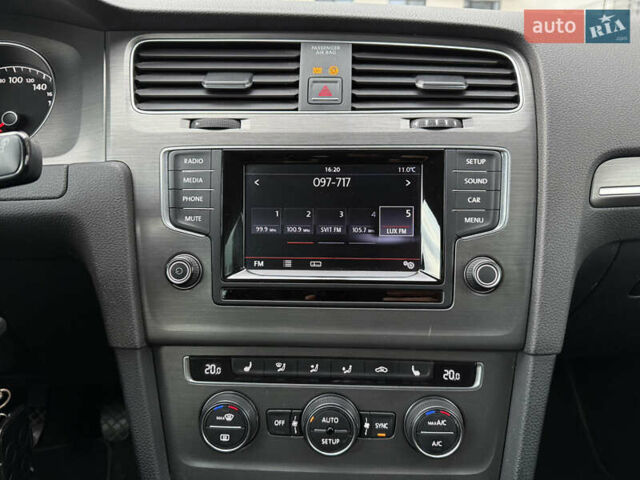 Серый Фольксваген Гольф, объемом двигателя 1.4 л и пробегом 235 тыс. км за 12200 $, фото 11 на Automoto.ua