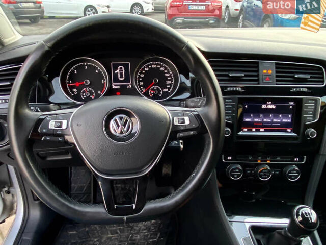 Серый Фольксваген Гольф, объемом двигателя 1.6 л и пробегом 212 тыс. км за 8999 $, фото 13 на Automoto.ua