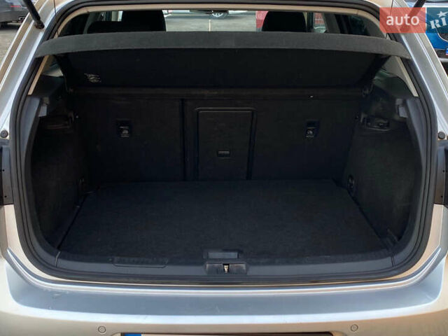 Серый Фольксваген Гольф, объемом двигателя 1.6 л и пробегом 212 тыс. км за 8999 $, фото 24 на Automoto.ua