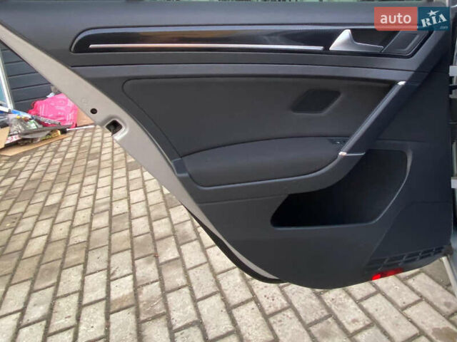 Серый Фольксваген Гольф, объемом двигателя 1.6 л и пробегом 212 тыс. км за 8999 $, фото 27 на Automoto.ua