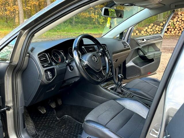 Серый Фольксваген Гольф, объемом двигателя 2 л и пробегом 316 тыс. км за 9500 $, фото 4 на Automoto.ua