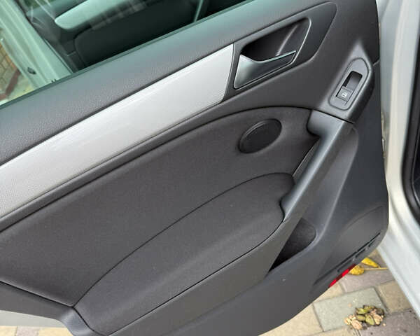 Фольксваген Гольф 2013 в Хмельницком на Automoto.ua Серый Фольксваген Гольф, объемом двигателя 1.39 л и пробегом 161 тыс. км за 8700 $, фото 18 на Automoto.ua