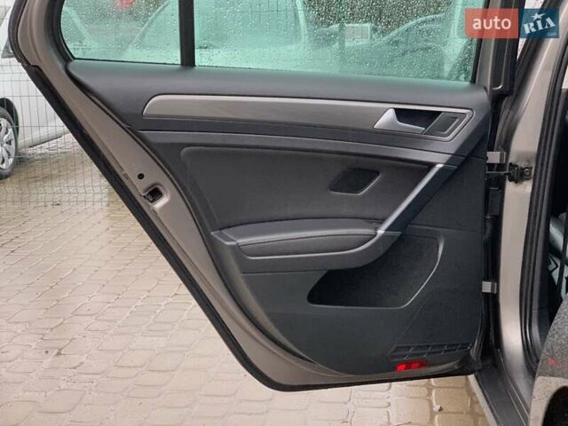 Серый Фольксваген Гольф, объемом двигателя 2 л и пробегом 273 тыс. км за 13499 $, фото 25 на Automoto.ua