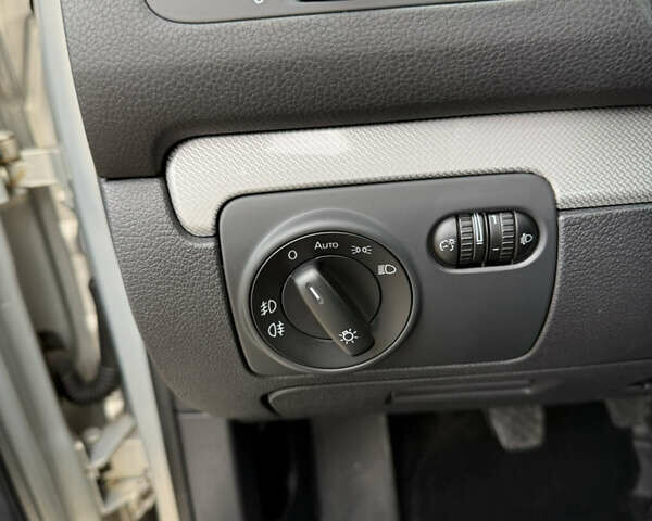 Фольксваген Гольф 2013 в Хмельницком на Automoto.ua Серый Фольксваген Гольф, объемом двигателя 1.39 л и пробегом 161 тыс. км за 8700 $, фото 13 на Automoto.ua