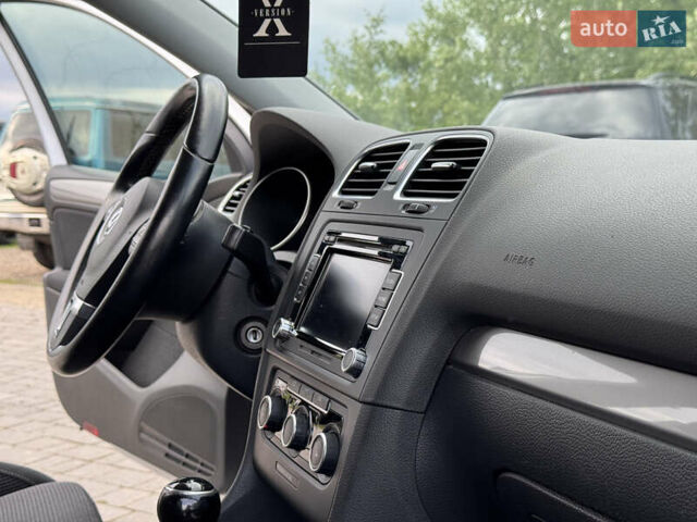 Серый Фольксваген Гольф, объемом двигателя 1.97 л и пробегом 268 тыс. км за 9800 $, фото 31 на Automoto.ua