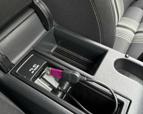 Фольксваген Гольф 2013 в Хмельницком на Automoto.ua Серый Фольксваген Гольф, объемом двигателя 1.39 л и пробегом 161 тыс. км за 8700 $, фото 25 на Automoto.ua