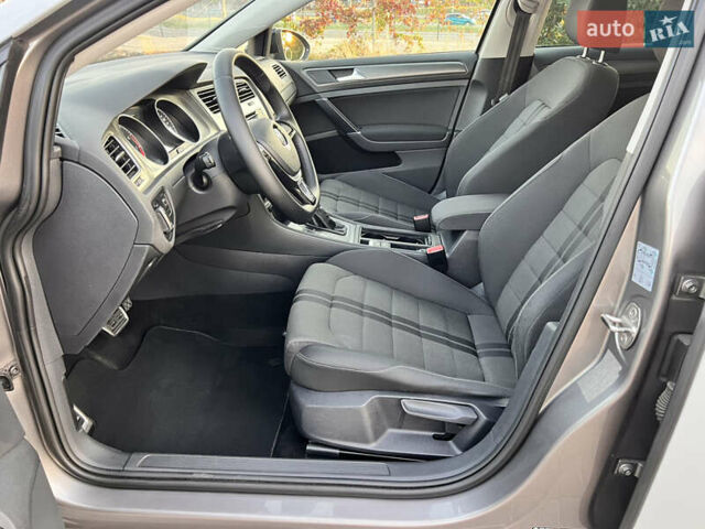 Серый Фольксваген Гольф, объемом двигателя 1.4 л и пробегом 144 тыс. км за 11500 $, фото 9 на Automoto.ua