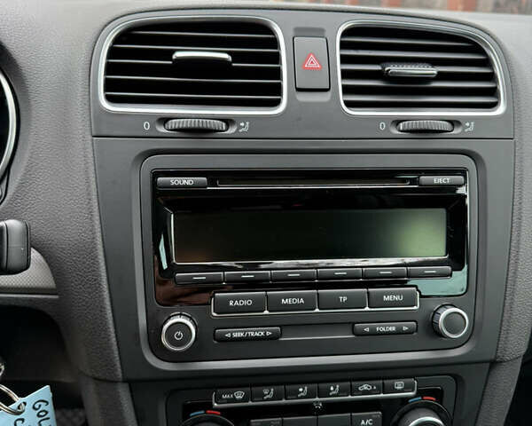 Фольксваген Гольф 2013 в Хмельницком на Automoto.ua Серый Фольксваген Гольф, объемом двигателя 1.39 л и пробегом 161 тыс. км за 8700 $, фото 15 на Automoto.ua