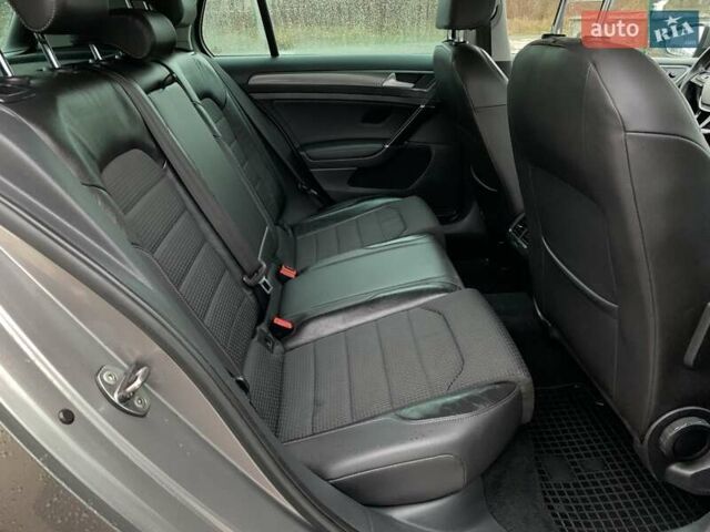 Серый Фольксваген Гольф, объемом двигателя 2 л и пробегом 273 тыс. км за 13499 $, фото 30 на Automoto.ua