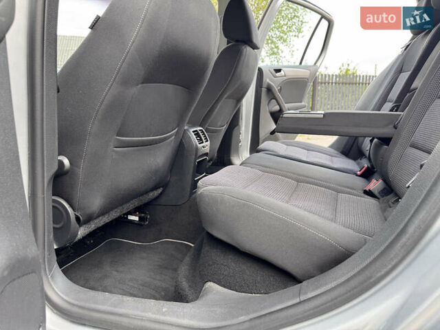 Серый Фольксваген Гольф, объемом двигателя 1.97 л и пробегом 268 тыс. км за 9800 $, фото 26 на Automoto.ua