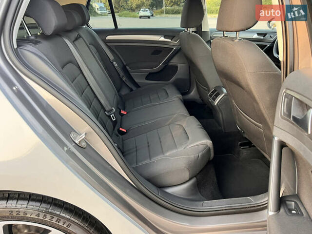 Серый Фольксваген Гольф, объемом двигателя 1.4 л и пробегом 144 тыс. км за 11500 $, фото 12 на Automoto.ua