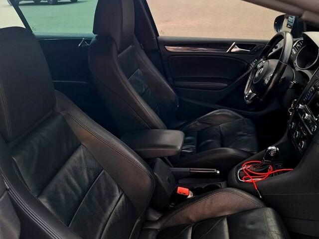 Серый Фольксваген Гольф, объемом двигателя 2 л и пробегом 231 тыс. км за 12500 $, фото 8 на Automoto.ua