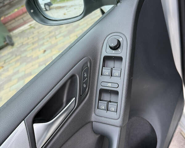 Фольксваген Гольф 2013 в Хмельницком на Automoto.ua Серый Фольксваген Гольф, объемом двигателя 1.39 л и пробегом 161 тыс. км за 8700 $, фото 8 на Automoto.ua