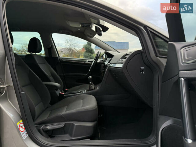 Серый Фольксваген Гольф, объемом двигателя 1.4 л и пробегом 235 тыс. км за 12200 $, фото 20 на Automoto.ua