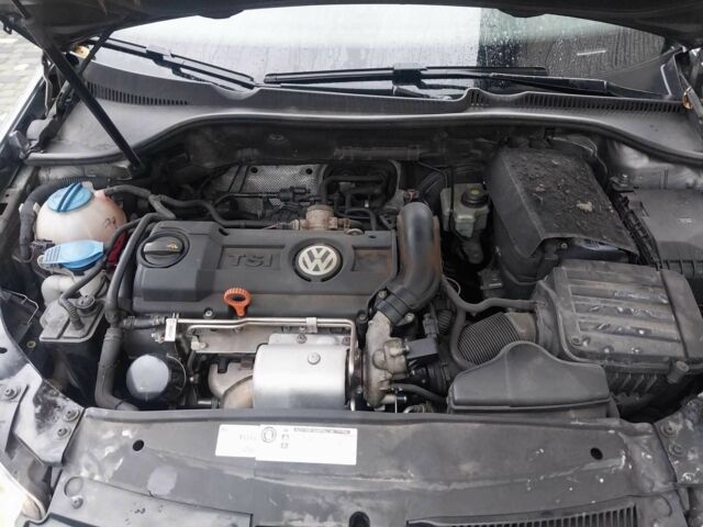 Серый Фольксваген Гольф, объемом двигателя 1.4 л и пробегом 188 тыс. км за 8200 $, фото 16 на Automoto.ua