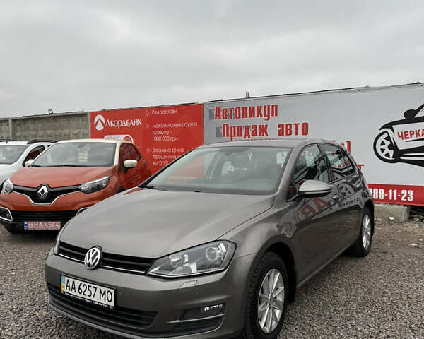 Серый Фольксваген Гольф, объемом двигателя 1.97 л и пробегом 280 тыс. км за 11900 $, фото 2 на Automoto.ua