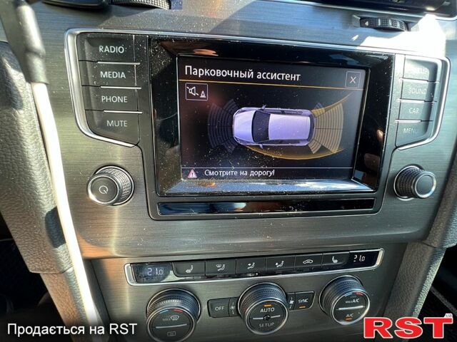 Серый Фольксваген Гольф, объемом двигателя 1.4 л и пробегом 143 тыс. км за 11000 $, фото 6 на Automoto.ua