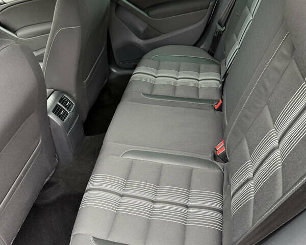 Фольксваген Гольф 2013 в Хмельницком на Automoto.ua Серый Фольксваген Гольф, объемом двигателя 1.39 л и пробегом 161 тыс. км за 8700 $, фото 17 на Automoto.ua