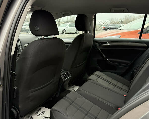 Серый Фольксваген Гольф, объемом двигателя 1.97 л и пробегом 280 тыс. км за 11900 $, фото 11 на Automoto.ua