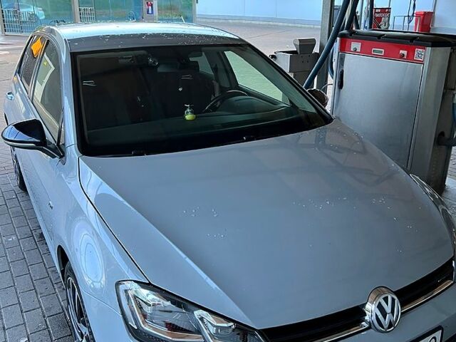 Серый Фольксваген Гольф, объемом двигателя 1.4 л и пробегом 143 тыс. км за 11000 $, фото 1 на Automoto.ua