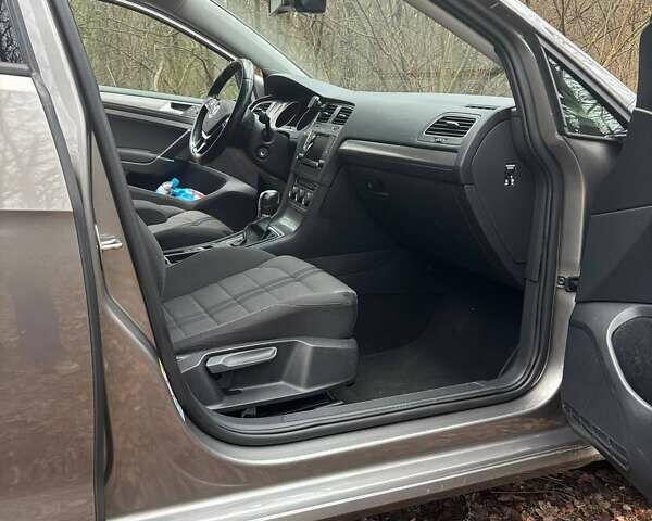 Серый Фольксваген Гольф, объемом двигателя 1.4 л и пробегом 142 тыс. км за 12700 $, фото 5 на Automoto.ua