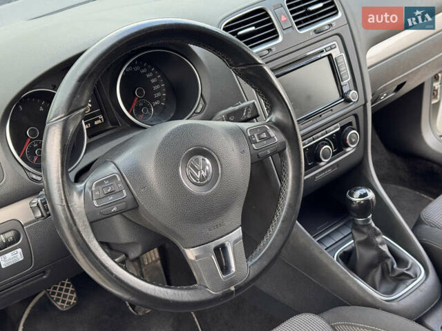 Серый Фольксваген Гольф, объемом двигателя 1.97 л и пробегом 268 тыс. км за 9800 $, фото 23 на Automoto.ua