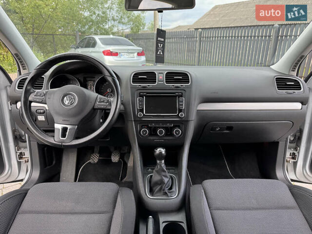 Серый Фольксваген Гольф, объемом двигателя 1.97 л и пробегом 268 тыс. км за 9800 $, фото 32 на Automoto.ua