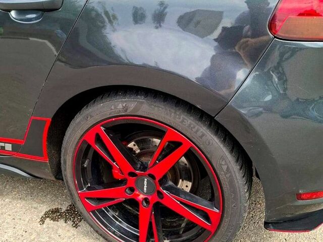 Серый Фольксваген Гольф, объемом двигателя 2 л и пробегом 231 тыс. км за 12500 $, фото 4 на Automoto.ua