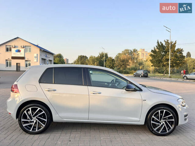 Серый Фольксваген Гольф, объемом двигателя 1.4 л и пробегом 144 тыс. км за 11500 $, фото 6 на Automoto.ua