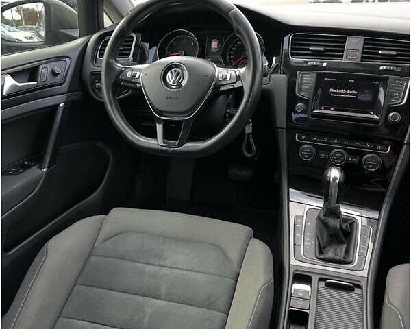 Серый Фольксваген Гольф, объемом двигателя 1.97 л и пробегом 317 тыс. км за 11500 $, фото 2 на Automoto.ua