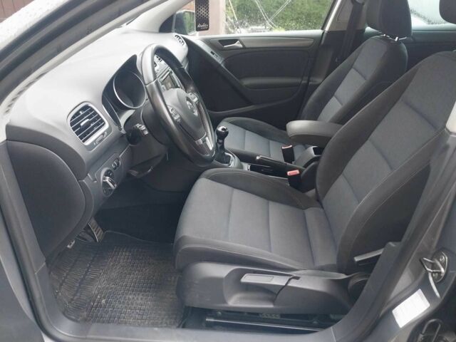 Серый Фольксваген Гольф, объемом двигателя 1.4 л и пробегом 188 тыс. км за 8200 $, фото 18 на Automoto.ua