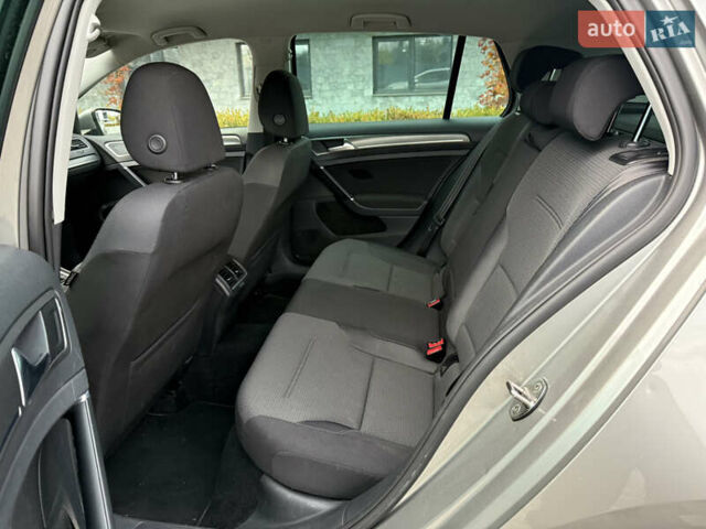 Серый Фольксваген Гольф, объемом двигателя 1.4 л и пробегом 235 тыс. км за 12200 $, фото 21 на Automoto.ua