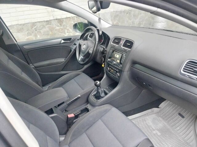 Серый Фольксваген Гольф, объемом двигателя 1.4 л и пробегом 188 тыс. км за 8200 $, фото 19 на Automoto.ua