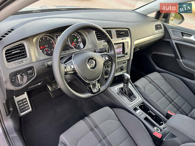 Серый Фольксваген Гольф, объемом двигателя 1.4 л и пробегом 144 тыс. км за 11500 $, фото 13 на Automoto.ua